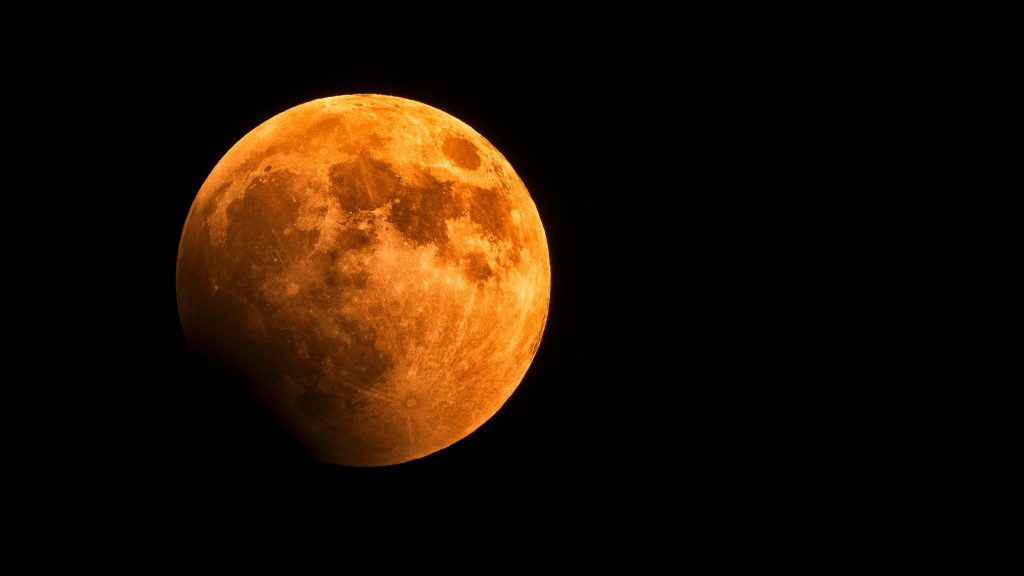 Leichtigkeit über Vollmondbehandlungen